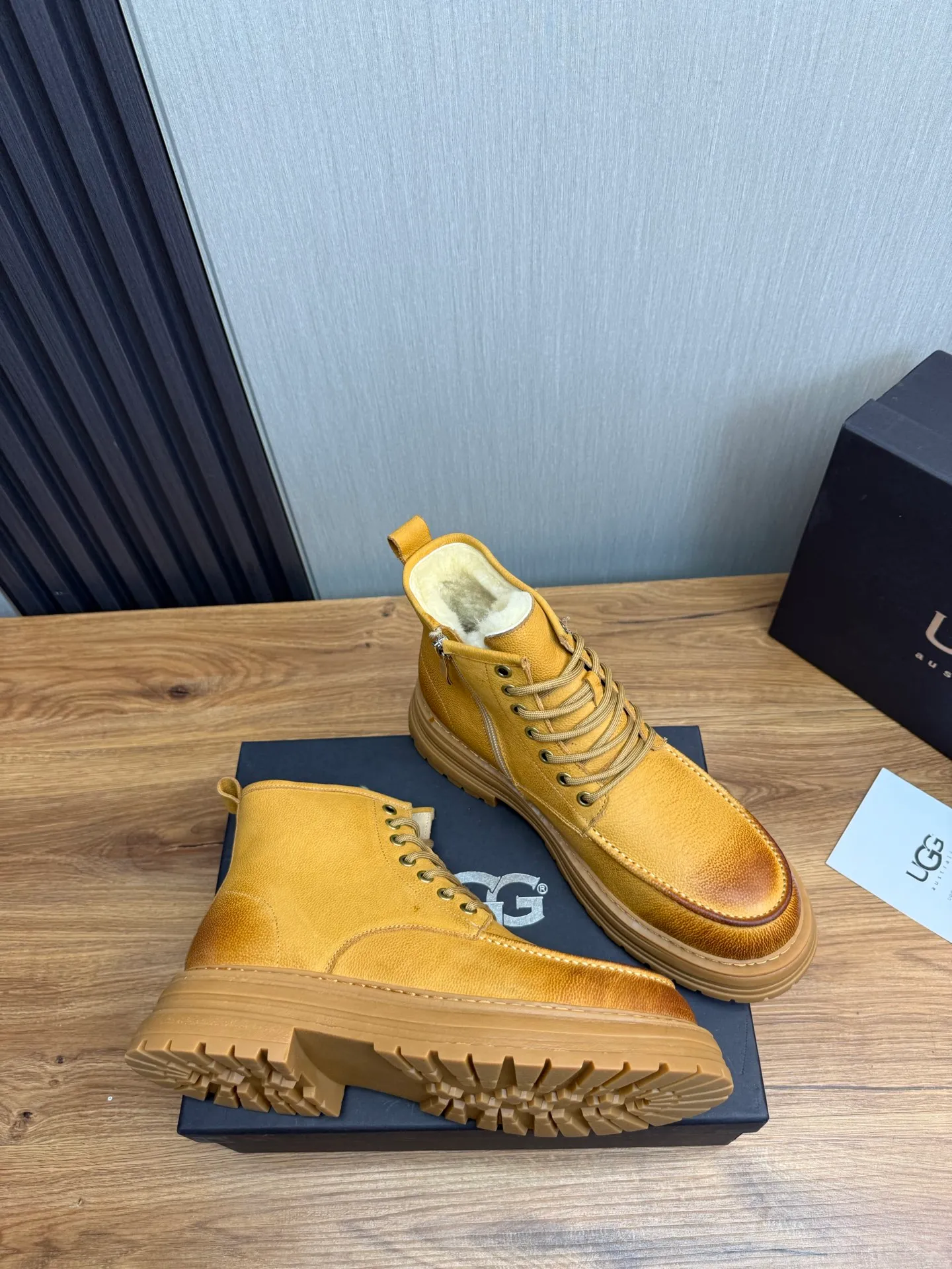 Factory price 680💰 [UGG] Men's hot winter warm boots🐑Simple and fashionable design, cowhide➕comfortable and warm wool lining. Soft and comfortable to wear, good warmth retention, and excellent foot feel. Regular size 38-45